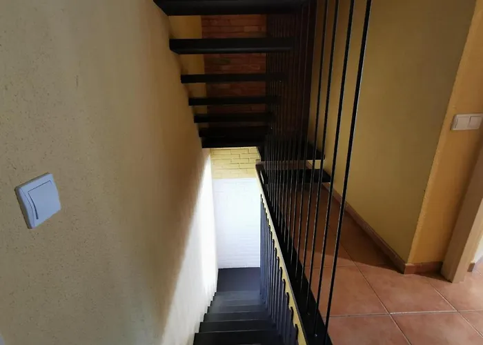 Elegante A Pres De La Plage, Climatisee Avec Terrasse Et Proche Des Boutiques Et Restaurants - Es-209-35