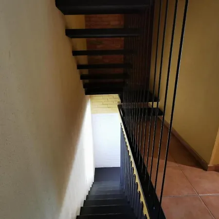 Elegante A Pres De La Plage, Climatisee Avec Terrasse Et Proche Des Boutiques Et Restaurants - Es-209-35