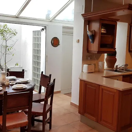 Tatil Evi Elegante A Pres De La Plage, Climatisee Avec Terrasse Et Proche Des Boutiques Et Restaurants - Es-209-35