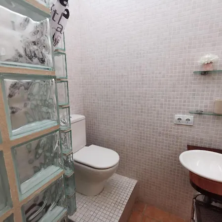 Elegante A Pres De La Plage, Climatisee Avec Terrasse Et Proche Des Boutiques Et Restaurants - Es-209-35 بيت للعطل